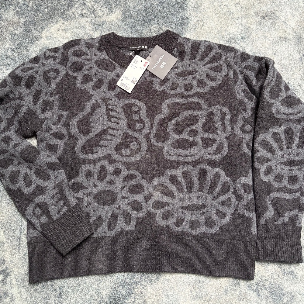 Marimeko Uniqlo wool sweater. Limited edition. 2024